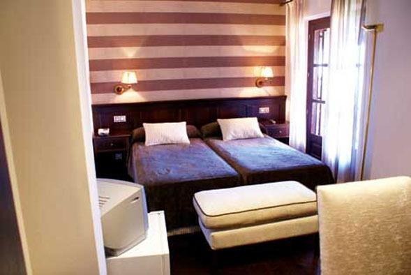 Hostal Meson Leira Antiga Седейра Номер фото